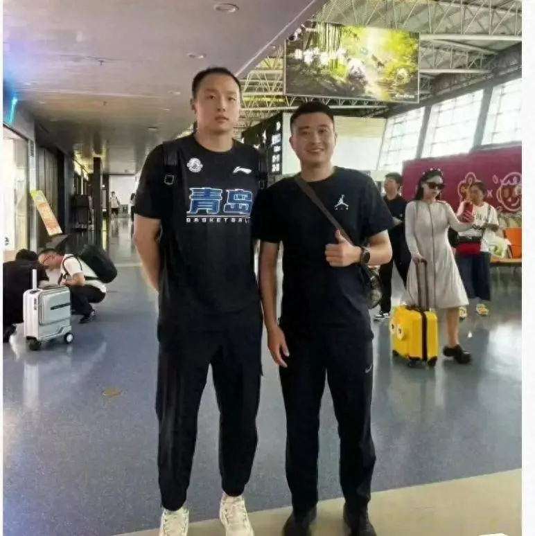 所以暂时不, 队参加的C