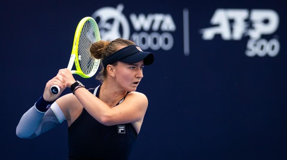 持外卡参赛 持外卡参赛